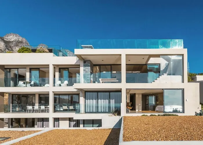 Azamara Luxury - Camps Bay