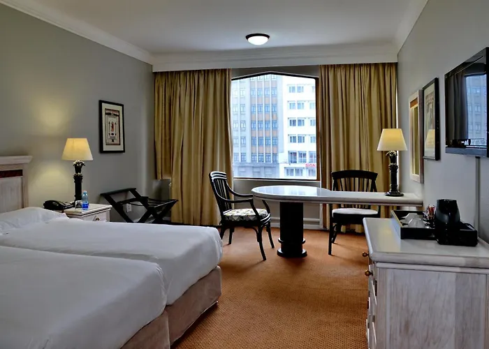 Family Hotel: The Capetonian - Halal