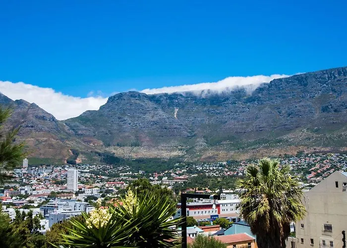 Hostel: Table Mountain Inn
